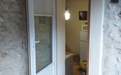 Porte-fenêtre PVC avec store intégré