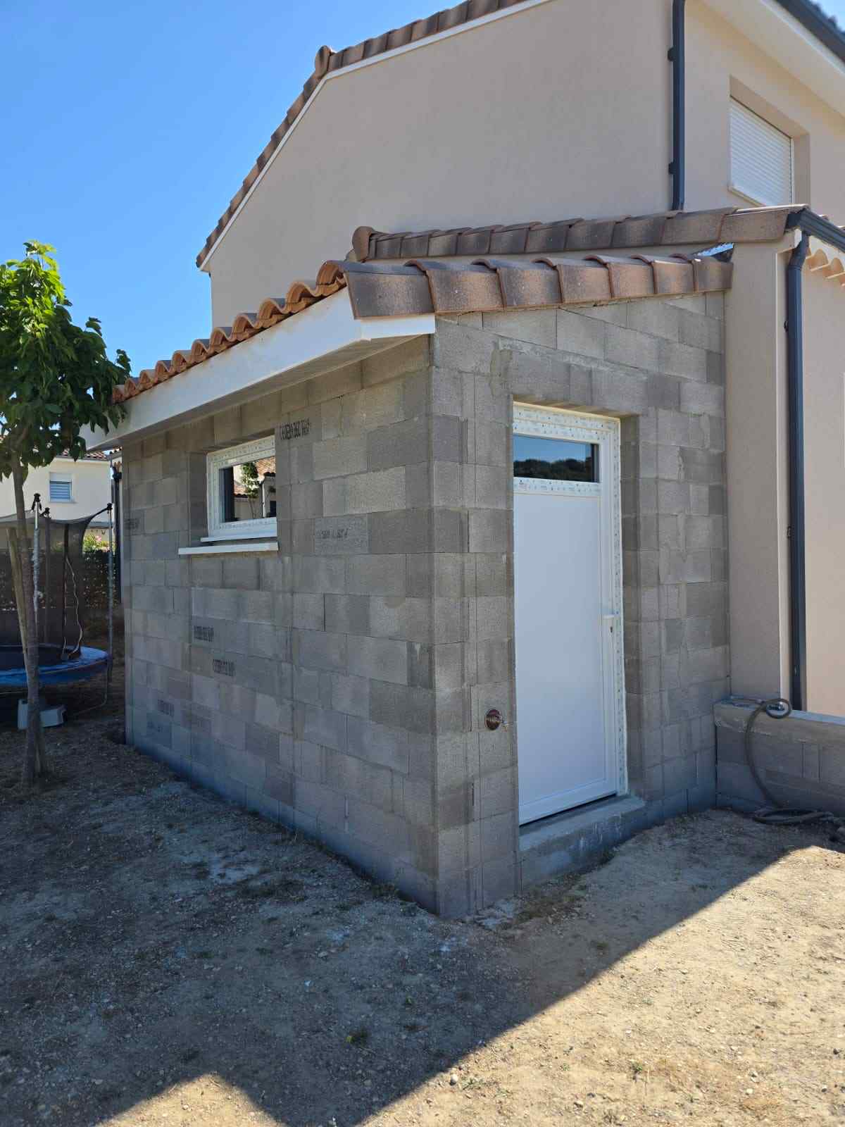 486209044_1860135031409423_306692543034259118_n Menuiseries en PVC