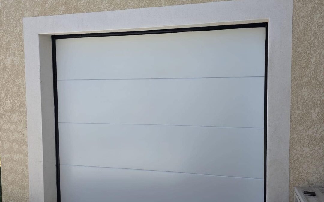 Porte de garage sectionnelle plafond