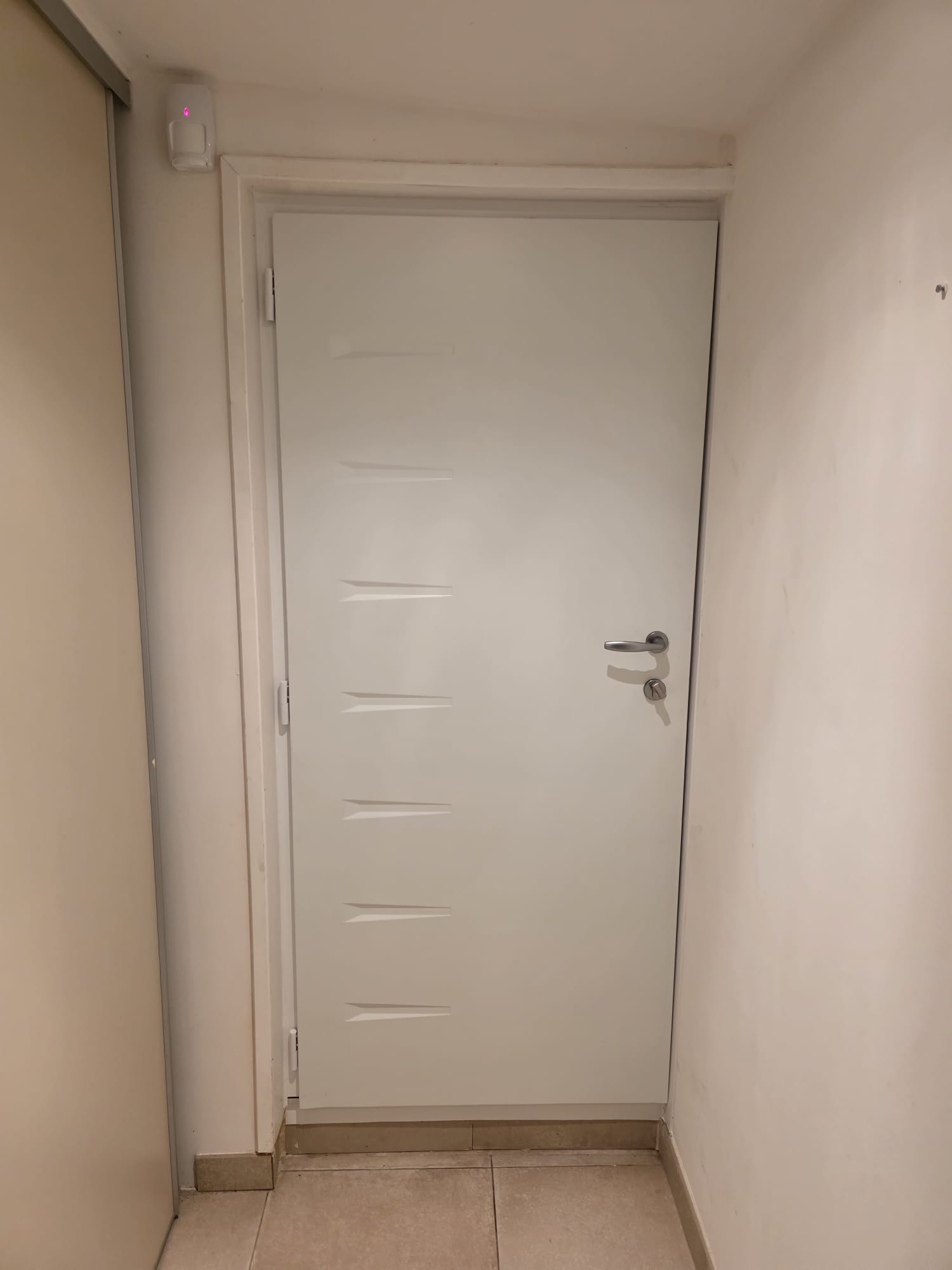 5 Porte d'entrée en acier modèle AKI